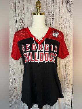 NWOT Georgia Bulldogs by G-III 4Her by Carl Banks lace-up jersey top Size Large
